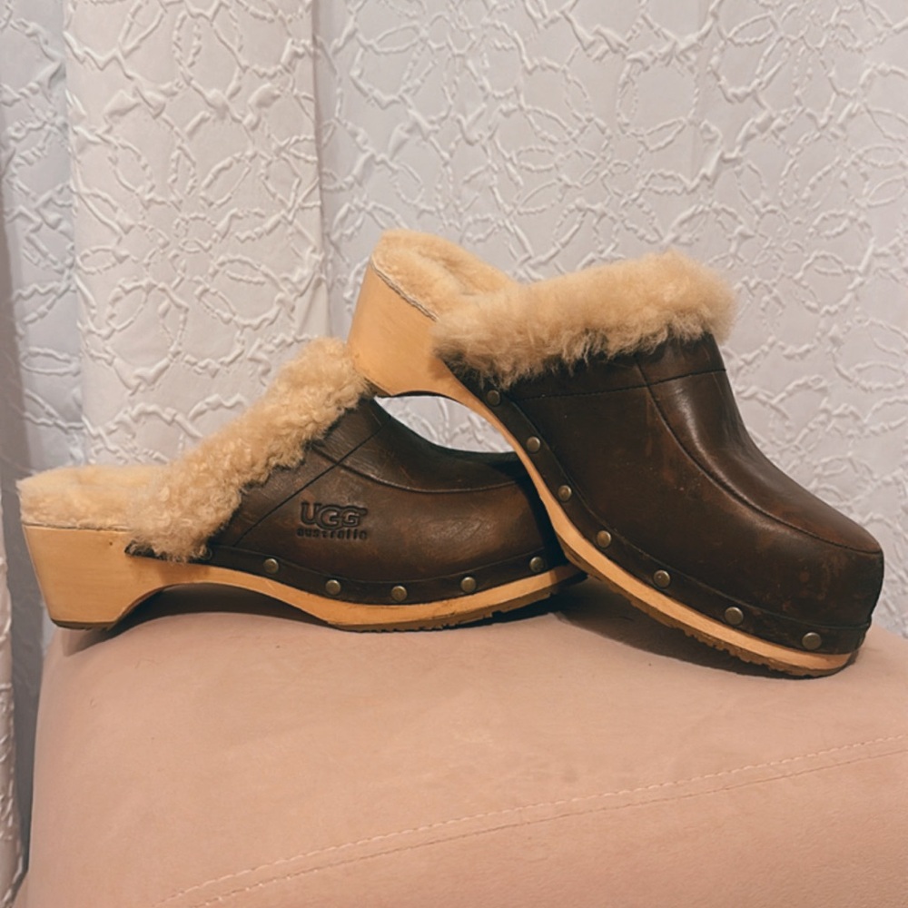 Ugg Australia Kalie Genuine Leather with Genuine Sheepskin Lining- Size US 8